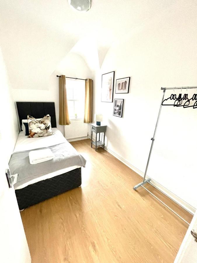 Koala & Tree - 2 Bedroom In City Centre - Short Lets & Serviced Accommodation Cambridge Exteriör bild