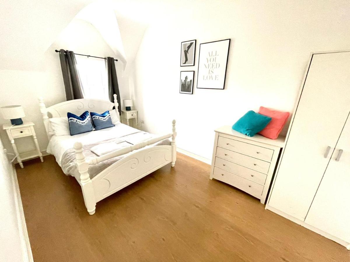 Koala & Tree - 2 Bedroom In City Centre - Short Lets & Serviced Accommodation Cambridge Exteriör bild