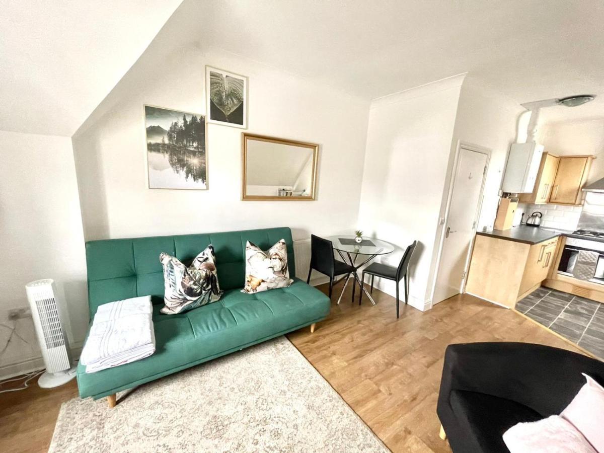 Koala & Tree - 2 Bedroom In City Centre - Short Lets & Serviced Accommodation Cambridge Exteriör bild