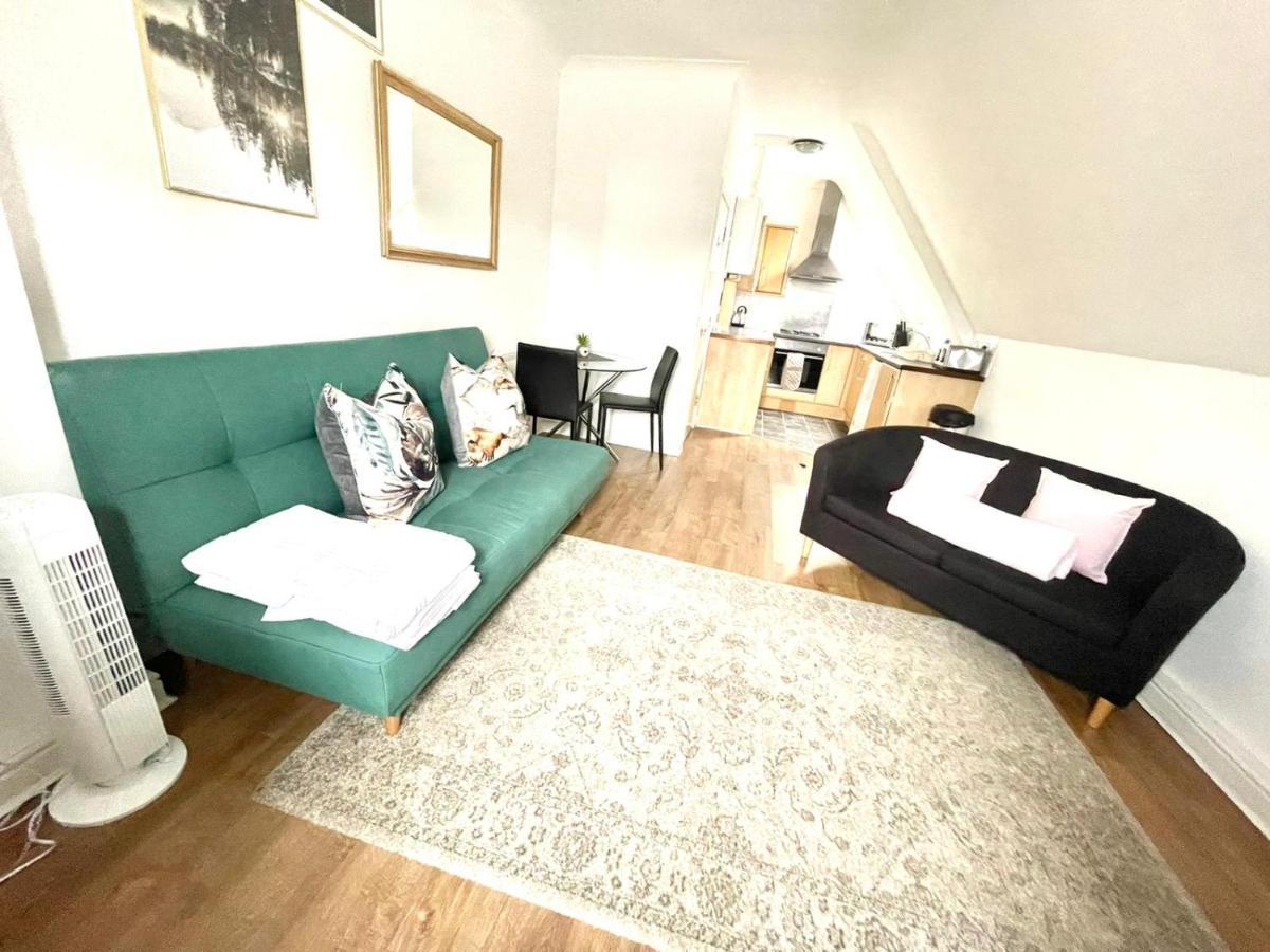 Koala & Tree - 2 Bedroom In City Centre - Short Lets & Serviced Accommodation Cambridge Exteriör bild